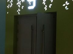 -佳影巨幕影城(萝岗香雪锐丰广场店)