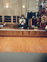 -威思丽高温瑜伽会馆