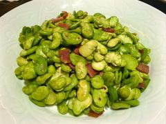 金华火腿炒鲜蚕豆瓣-庐灶江南·江南菜·四合院Bistro(东直门雍和宫·原华侨宾馆店)