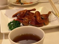 玻璃脆皮乳鸽-利苑酒家(宜安广场店)