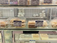 -白玉兰食品甜凤店(合生汇店)