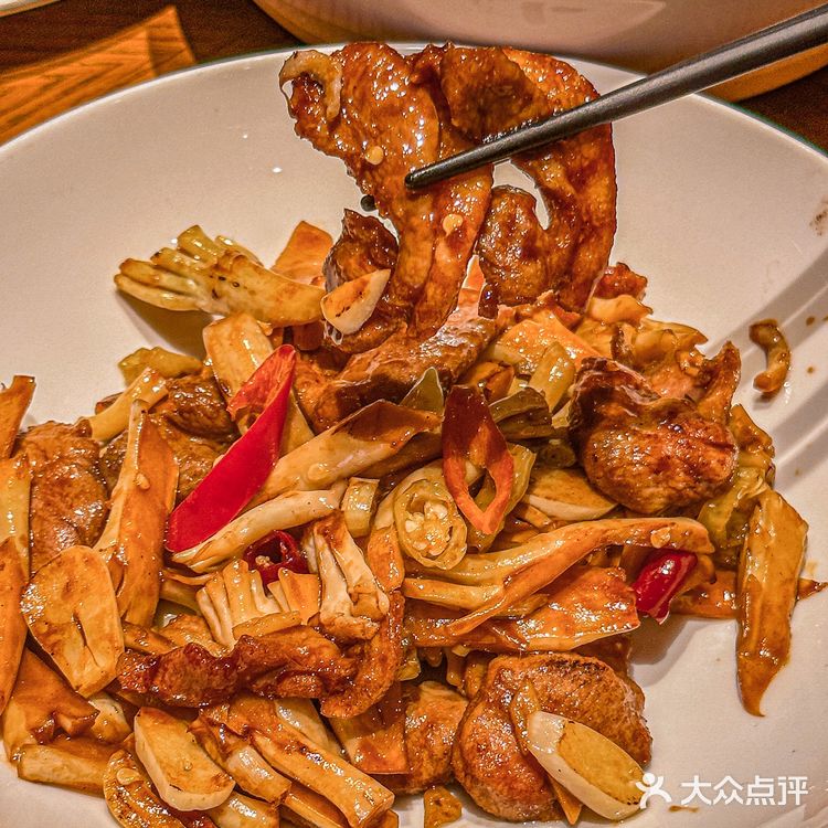 来厦门一定要吃一次福建名菜佛跳墙啊！