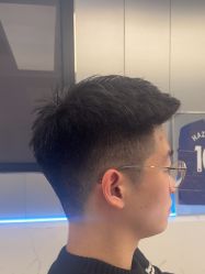 -PE SALON