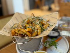 -Mark&Mars Restaurant