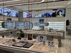-卡罗林蔡司授权门店(南京东路店)