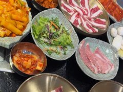 -臻牛烤肉