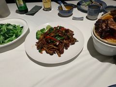 茶树菇肥牛粒-八府香鸭·啫啫煲(华山路店)
