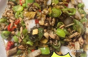Spicy Pickled Vegetable Stir-fried Chicken Intestines