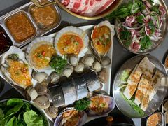 -围炉肉舍•炭烤活鳗•丹东海鲜烤肉(步行街店)