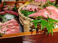 -山川小町·极番烧肉(新地假日广场店)