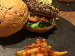 -HIGH FIVE哈福手工汉堡(桂林路店)