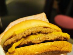 双层芝士汉堡-麦当劳(金沙广场店)