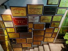 -头上红煨盐鸡·非遗院子餐厅
