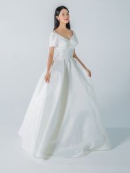 -LA GRACE高端婚纱礼服定制馆
