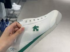 -迪桑特DESCENTE(青岛山东路万象城店)