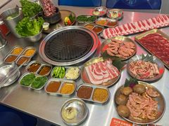 -哈哈碳都·牛肋条无限自助烤肉(宝龙店)