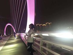 -南京眼步行桥
