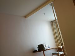 -全季酒店(郑州建设路碧沙岗地铁站店)