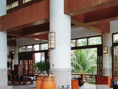 -亚龙湾喜来登·美景台大堂吧