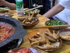 -黄潇洒老火锅(九眼桥宏济巷店)