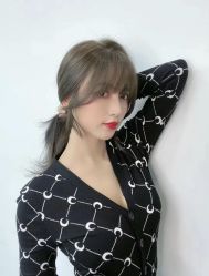 -变画·发型STUDIO