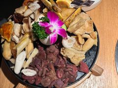 -一朵菌·野生菌探索家火锅(南亚店)