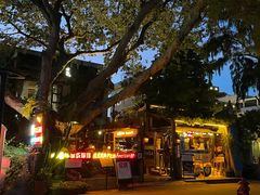 -城墙外BAR