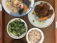 -雪梅月子中心(华侨城店)