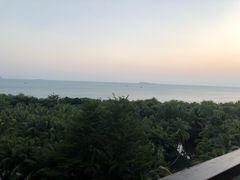 -三亚湾海居铂尔曼度假酒店