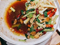 -老滇山寨•云南特色菜•地方菜•民族风情歌舞表演(金碧店)