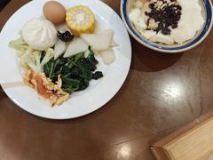 -杭州西湖湖滨银泰亚朵酒店