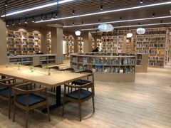 -漕河泾街道图书馆(漕河泾社区文化活动中心店)