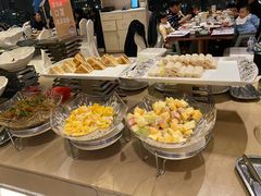 自助取餐区-荣誉国际酒店-云顶旋转餐厅