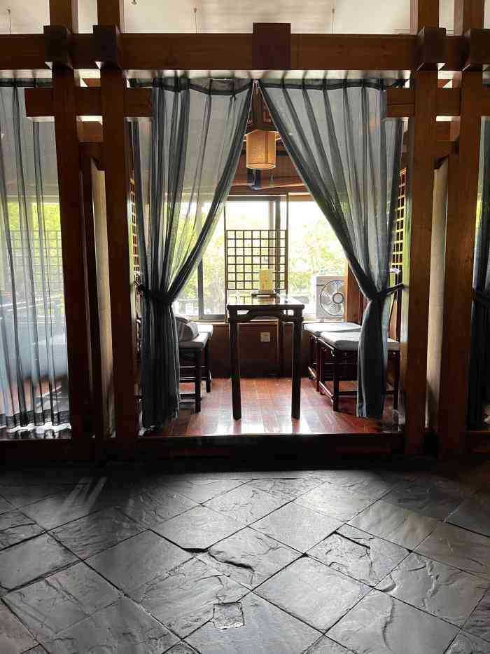 青藤茶馆(南山路店)-"炎炎夏日和朋友聚会的好去处.环境食品和服.