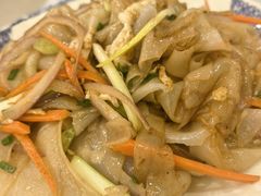 三丝炒陈村粉-凯盈阁私房菜·桑拿鸡(绿茵花园店)