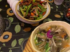 -蘑菇私房菜小馆(杨家坪西城天街店)