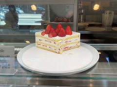 鲜奶草莓-HARBS(9th avenue)
