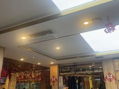 -有红鸡毛店·川菜(建设路店)