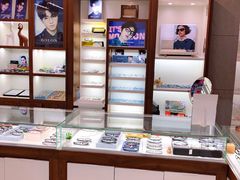 -明月眼镜(三坝店)