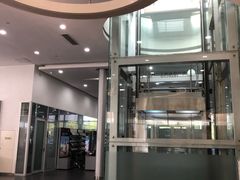 -杭州中升之星奔驰4S店(滨江店)