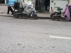 门面-煲煲香快餐(南京路店)