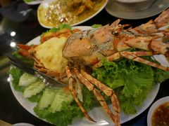-J Daeng Seafood