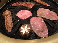 -炼火烤肉店