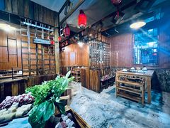 -果松木炭酸菜铜火锅·外婆参鸡汤