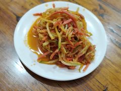 小菜拌青红萝卜丝-王菊美食街·王菊面馆(总店)