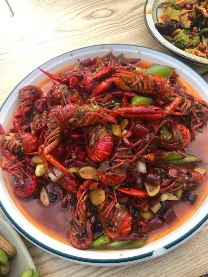 焦亮烧烤(三原店)-"烤肉外焦内嫩,分量也不少,味道挺不错的.