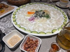 生皖鱼生捞起（生生水起）-香云轩·顺德菜(香云纱园林酒店店)