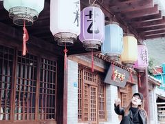 -百里峡七彩艺术小镇