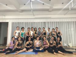 -亚太瑜伽普拉提学院