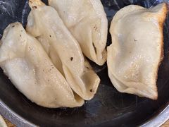 -黄阿姨锅贴大王(万航渡路店)